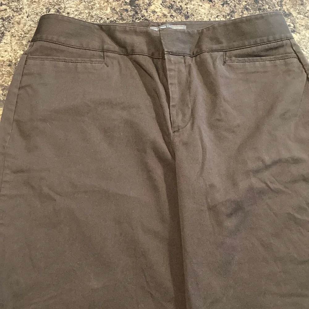 Dockers woman’s shorts - Picture 3 of 5